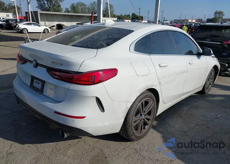 2022 BMW 228 Gran Coupe I Sdrive z USA, uszkodzony, nr VIN WBA53AK06N7J82783